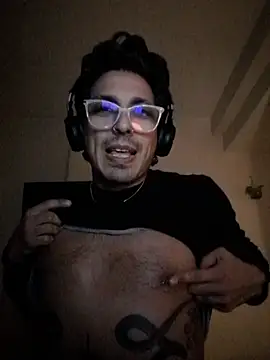 Latinboy666 – Kamerová šou