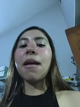 Show modela NishaXXX- na web-kameri