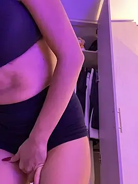 sofi_18 Adlı Modelin Canlı XXX Sohbeti