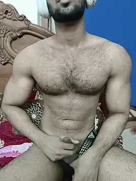 muscularguywithbigcock Show Webcam