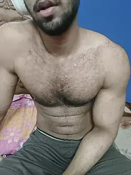 muscularguywithbigcock Show Webcam