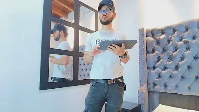 הופעת וובקאם של MATHY_ROBERT2
