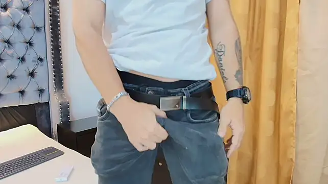 MATHY_ROBERT2's Webcam Show