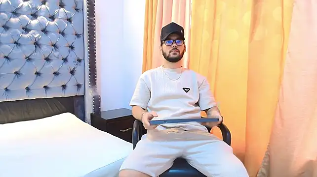 MATHY_ROBERT2n Webbikameraesitys
