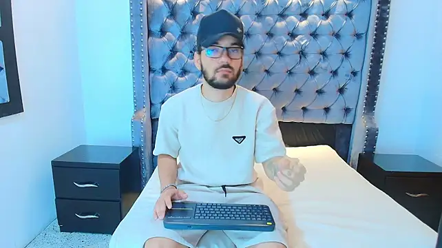 MATHY_ROBERT2 – webcam-show