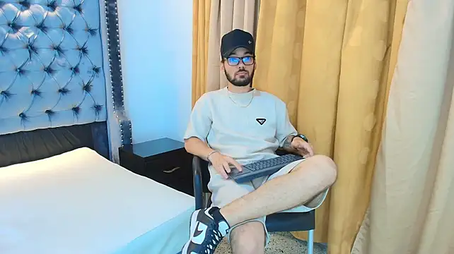 MATHY_ROBERT2 Webcam Show