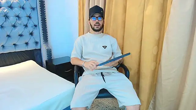 Pertunjukan Kamera Web MATHY_ROBERT2