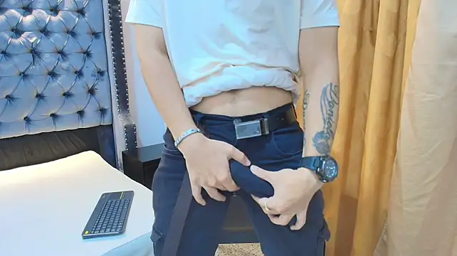 MATHY_ROBERT2 – webcam-show
