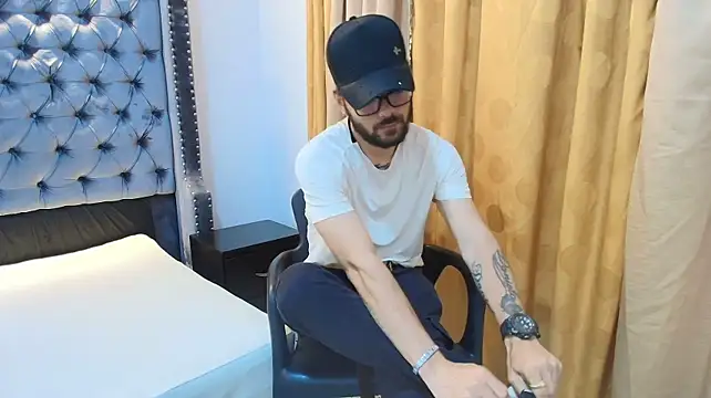 MATHY_ROBERT2 Webcam Show