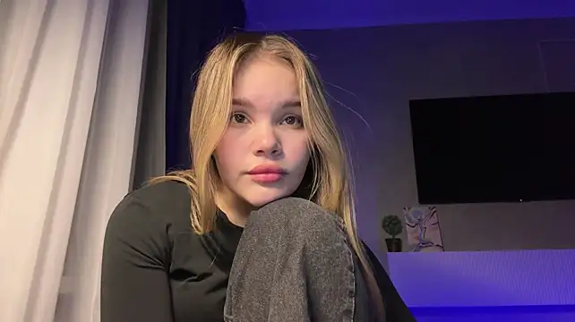 KrystinaBelgard webcam show