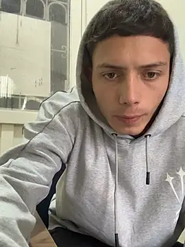 Santiago27x Webcamshow