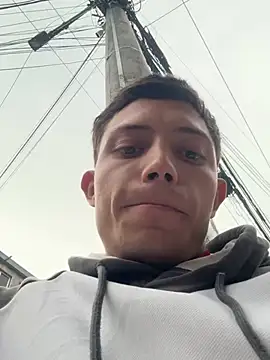 Santiago27x's Webcam Show