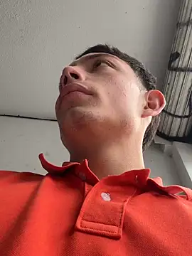Santiago27x Show in webcam