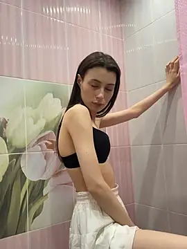 Show modela Mia_meeow na web-kameri