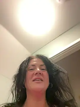 Webkamerová show laurataylor13