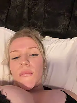 Ms_CherrySnow XXX чат на живо