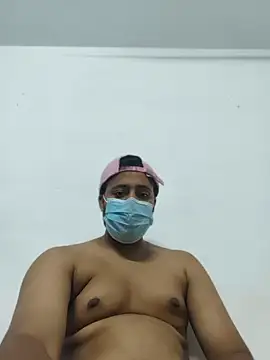 הופעת וובקאם של Homie_K