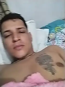 Show modela andressemental na web-kameri