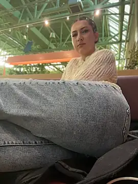 Chat +18 de KatyVibes ao vivo