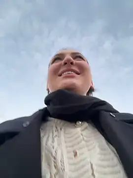 KatyVibesn Webbikameraesitys