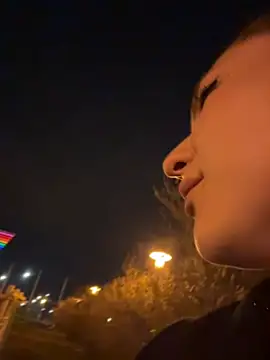 KatyVibes Adlı Modelin Canlı XXX Sohbeti