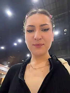 KatyVibesn Webbikameraesitys
