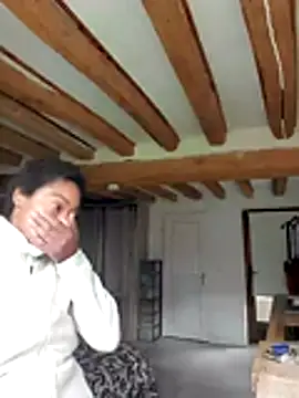 FATISSSE Show in webcam