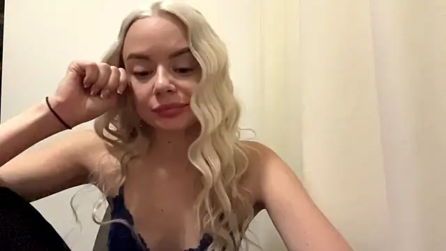 NakitaSavely Show in webcam