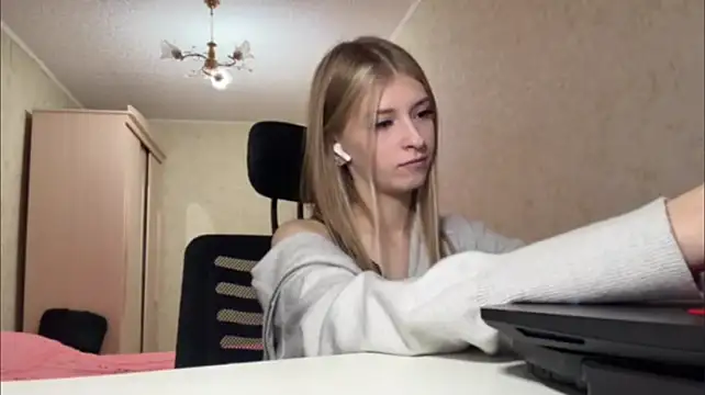 IrmgardCouden's Webcam Show