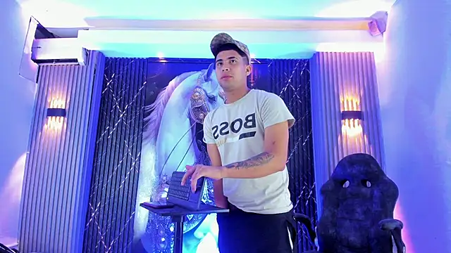 male_diamonds19 – webcam-show