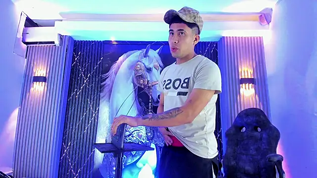 male_diamonds19 webcam show