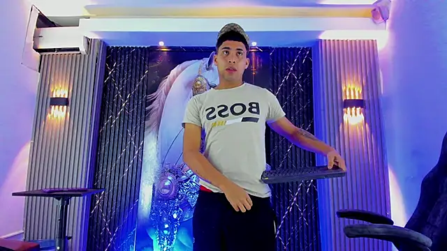 male_diamonds19 Webcam Show