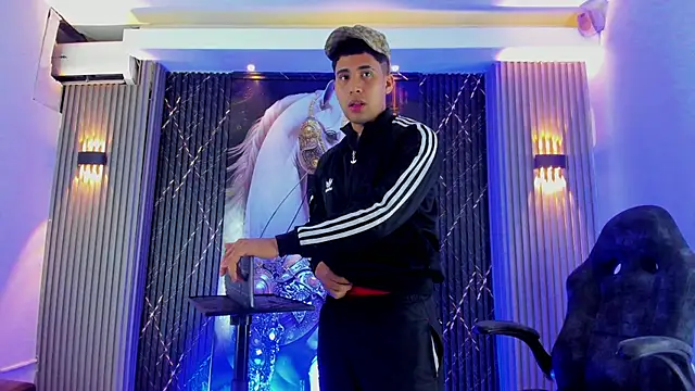 male_diamonds19 Webcam Show