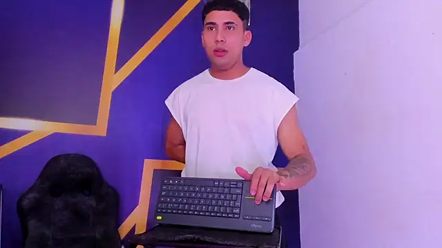 male_diamonds19 Webcam Show