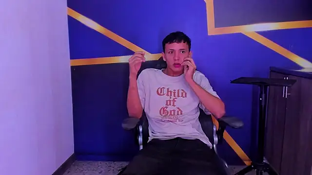Liam-londonso's Webcam Show