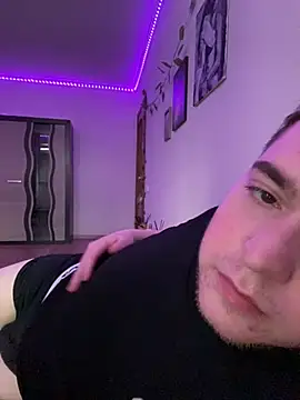 Boy_Big Webcam Show