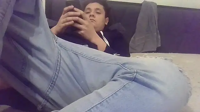 cujo_boyy – webcam-show