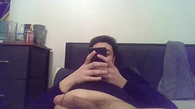 cujo_boyy webkamerás műsora