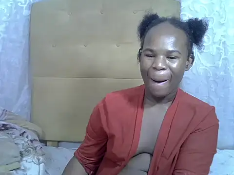 SheeMale459 Show in webcam