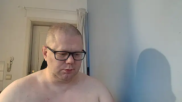 BelgianChubbyBigass Webcam show