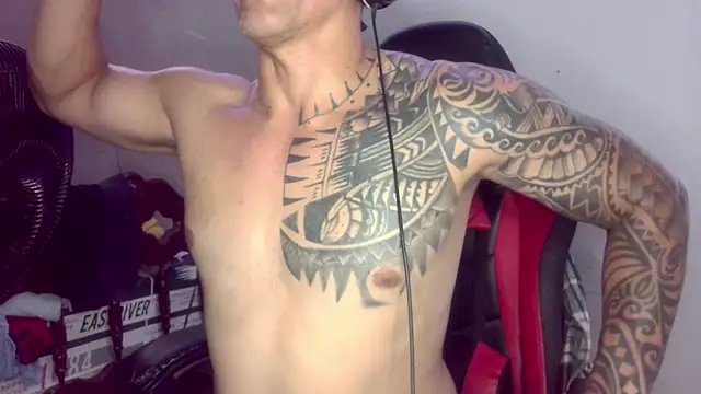 Show modela Adam_Dom na web-kameri
