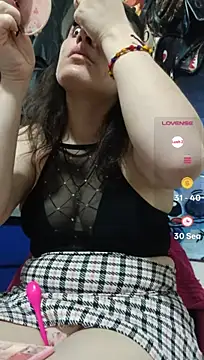 Chatroom XXX en direct de babyelena_