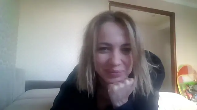 LoraMorarr Chat XXX in diretta