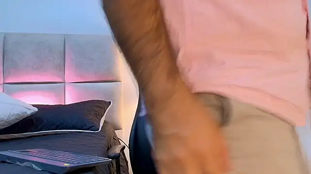 NicoSaint_'s Webcam Show