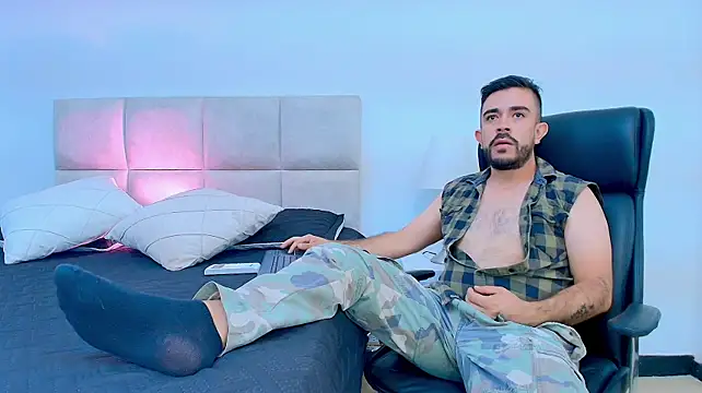 عرض كام NicoSaint_