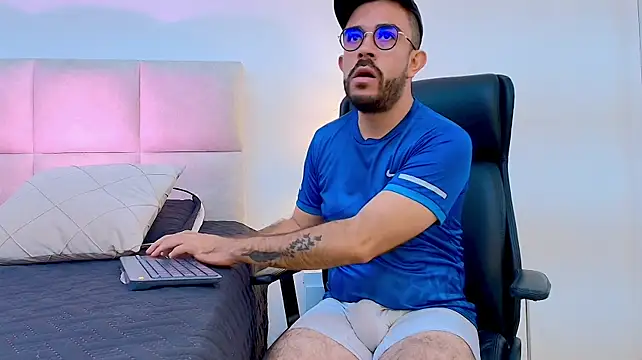 NicoSaint_ webkamerás műsora