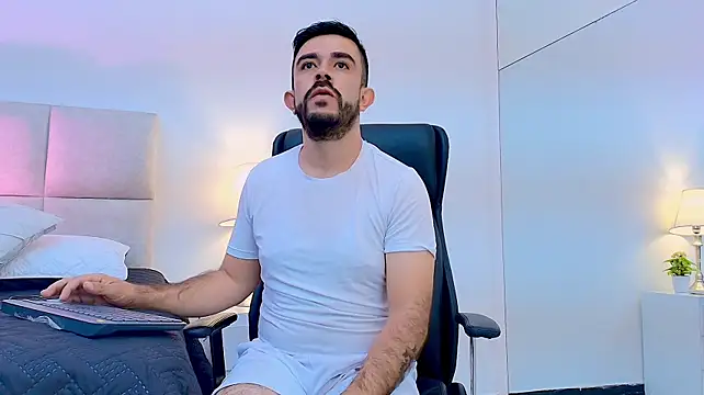 عرض كام NicoSaint_