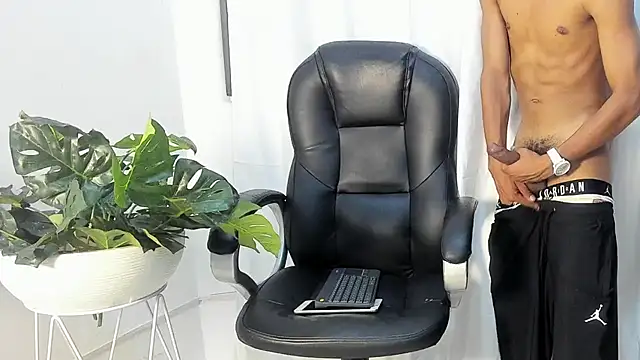 ExoticX26 Adlı Modelin Web Kamerası Şovu