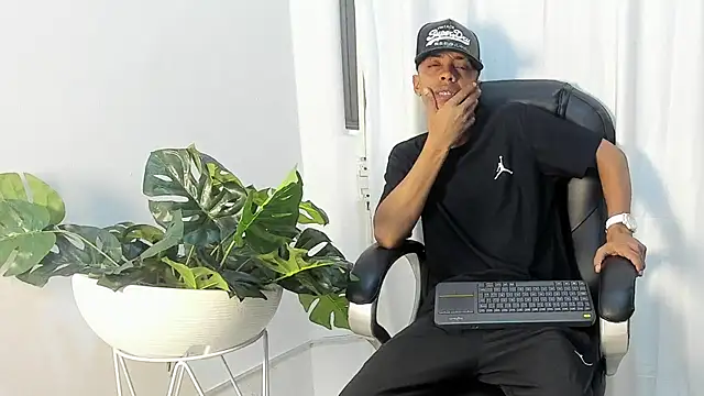 ExoticX26 webkamerás műsora
