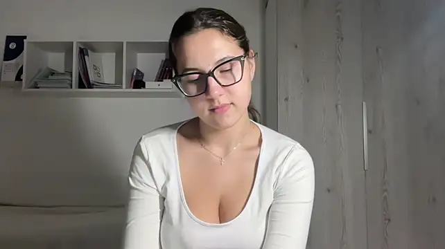Show modela rubymoonv na web-kameri